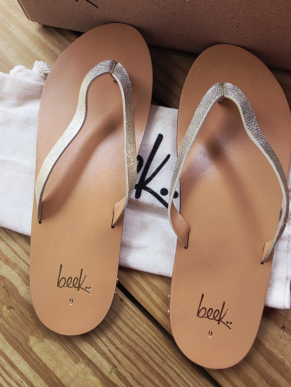 BEEK Seabird Flipflops (Platinum/Honey) - US Size 9